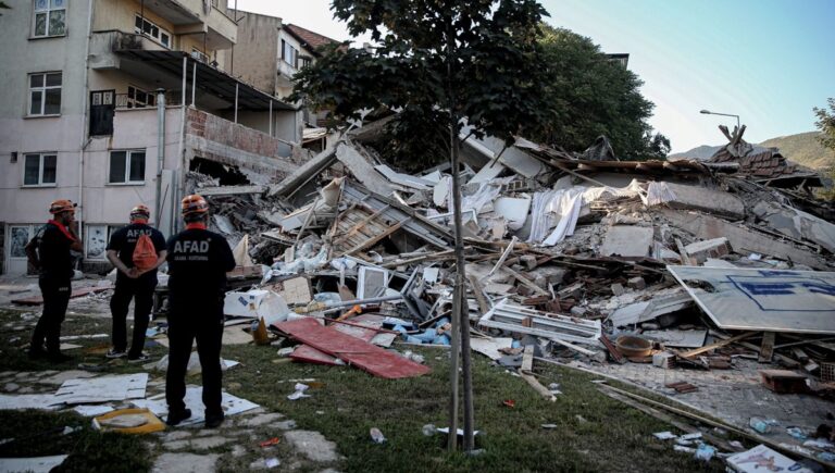 Deprem bölgesinde hava nasıl olacak? Meteorolojiden uyarı Deprem bölgesinde hava nasıl olacak? Meteorolojiden uyarı