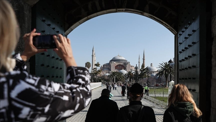 Dünya’nın en çok turist çeken ülkeleri belli oldu! Türkiye listeye yüksek sıradan girdi Dünya’nın en çok turist çeken ülkeleri belli oldu! Türkiye listeye yüksek sıradan girdi