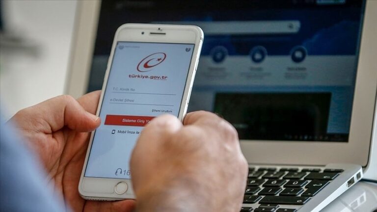 Emeklilik başvurusunda bu hatayı yapan 1 aylık maaşını kaybediyor: SGK uzmanından kritik e-Devlet uyarısı Emeklilik başvurusunda bu hatayı yapan 1 aylık maaşını kaybediyor: SGK uzmanından kritik e-Devlet uyarısı