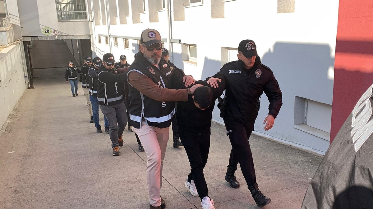 Emniyette milyonluk vurgun! Polisler hakkında iddianame hazırlandı Emniyette milyonluk vurgun! Polisler hakkında iddianame hazırlandı