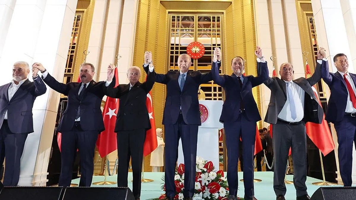 Eski ortaktan Cumhur’u kızdıracak ‘ortak Cumhurbaşkanı’ açıklaması Eski ortaktan Cumhur’u kızdıracak ‘ortak Cumhurbaşkanı’ açıklaması