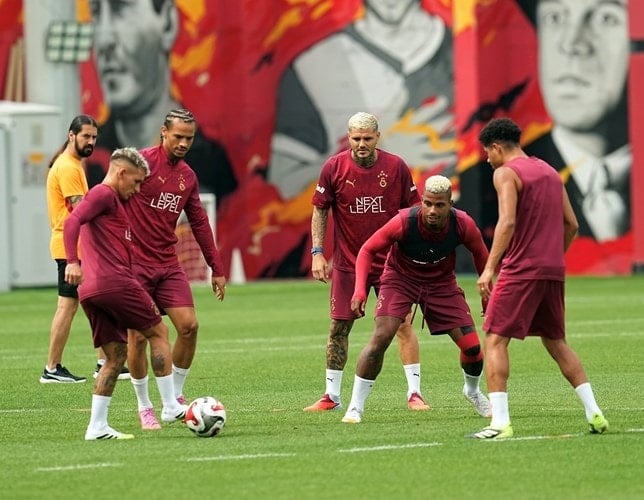 Galatasaray’da forvet krizi! Antep’e götürülmediler Galatasaray’da forvet krizi! Antep’e götürülmediler