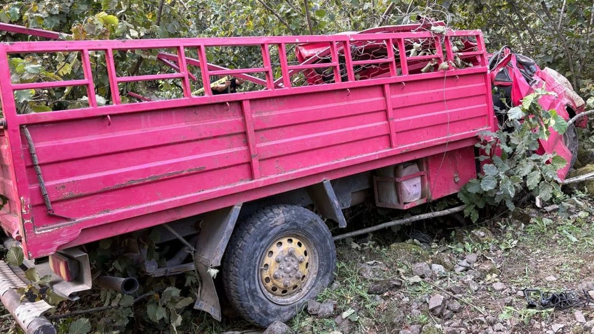 Giresun’da katliam gibi kaza: 4 ölü, 1 yaralı Giresun’da katliam gibi kaza: 4 ölü, 1 yaralı
