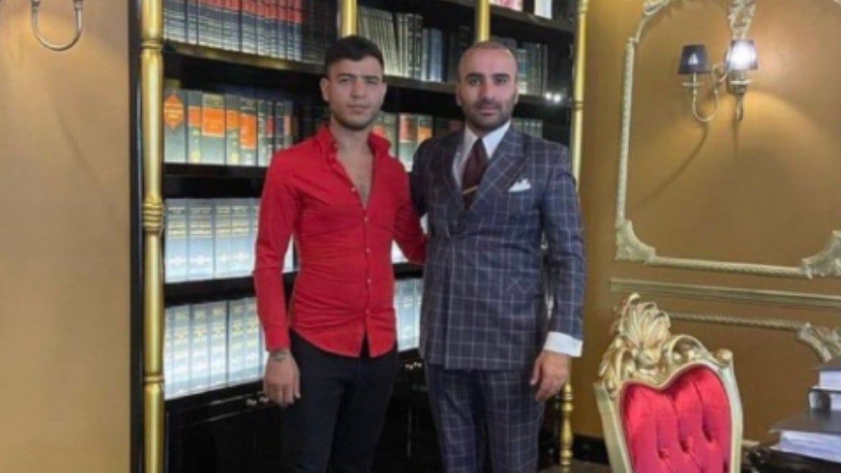 Her taşın altında o çıkıyor! Cem Duman, Ümitcan Uygun’un avukatı çıktı Her taşın altında o çıkıyor! Cem Duman, Ümitcan Uygun’un avukatı çıktı