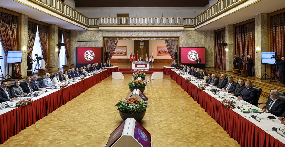 İkinci komisyon toplantısı sona erdi: Yerlikaya, Güler ve Kalın sunum yaptı İkinci komisyon toplantısı sona erdi: Yerlikaya, Güler ve Kalın sunum yaptı