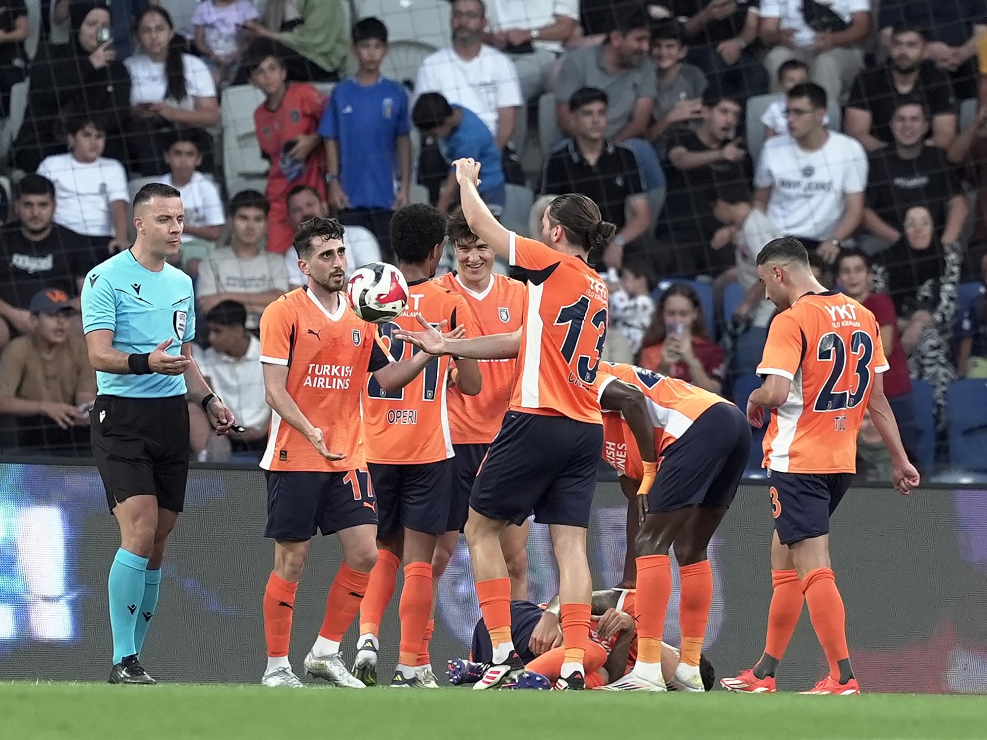 İlk maçtaki skor Başakşeehir’e tur için yetti İlk maçtaki skor Başakşeehir’e tur için yetti