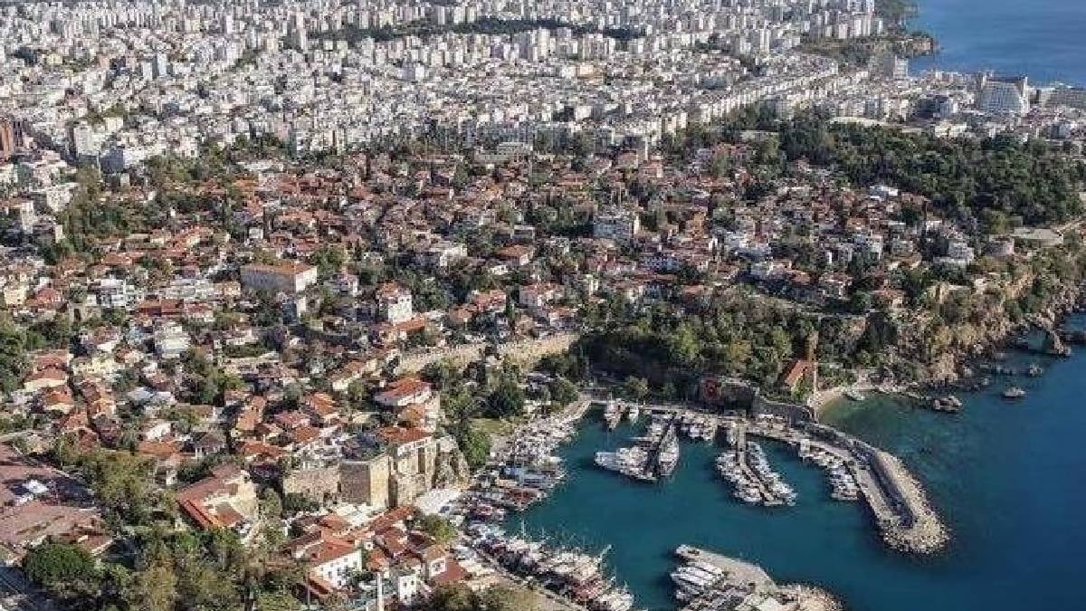 İstanbul veya Ankara değil: Bu ilimizde evi arsası olan yaşadı, rekor arttı İstanbul veya Ankara değil: Bu ilimizde evi arsası olan yaşadı, rekor arttı