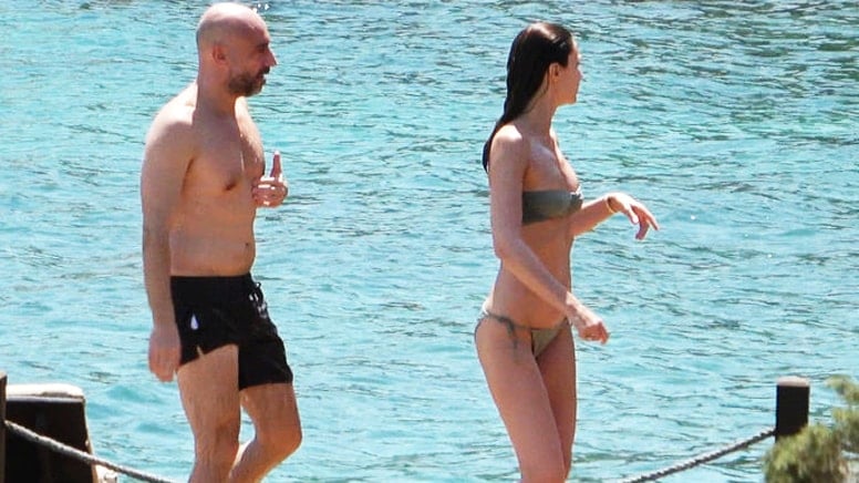 Kim der ki 48 yaşında! Demet Şener fiziğiyle gençlere taş çıkartıyor Kim der ki 48 yaşında! Demet Şener fiziğiyle gençlere taş çıkartıyor