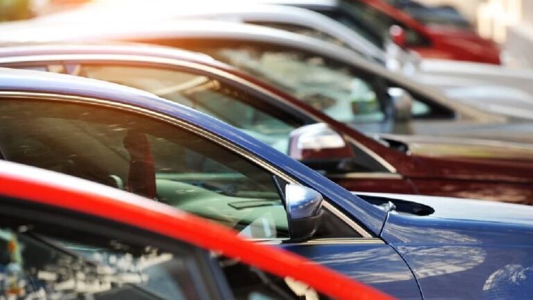 Otomotiv sektöründe fren patladı Otomotiv sektöründe fren patladı