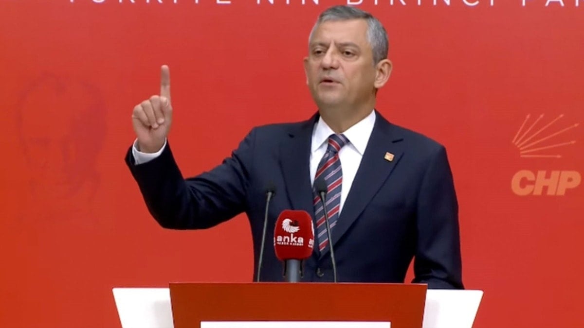 Özgür Özel İBB borsası belgelerini paylaştı! İşte AKP’ye ‘hediyesi’ Özgür Özel İBB borsası belgelerini paylaştı! İşte AKP’ye ‘hediyesi’