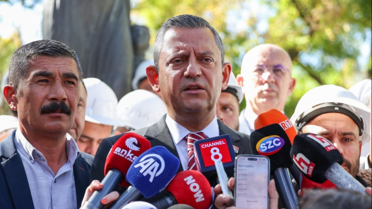Özgür Özel saat verdi, çağrı yaptı: ‘Konuşulacak çok şey var’ Özgür Özel saat verdi, çağrı yaptı: ‘Konuşulacak çok şey var’