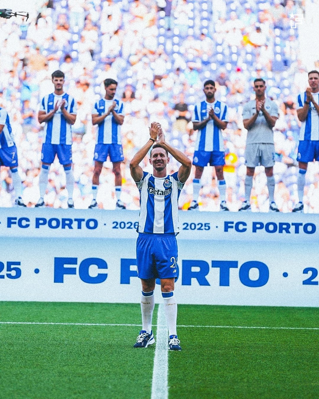 Porto’dan tüm stadı şaşkına çeviren transfer Porto’dan tüm stadı şaşkına çeviren transfer