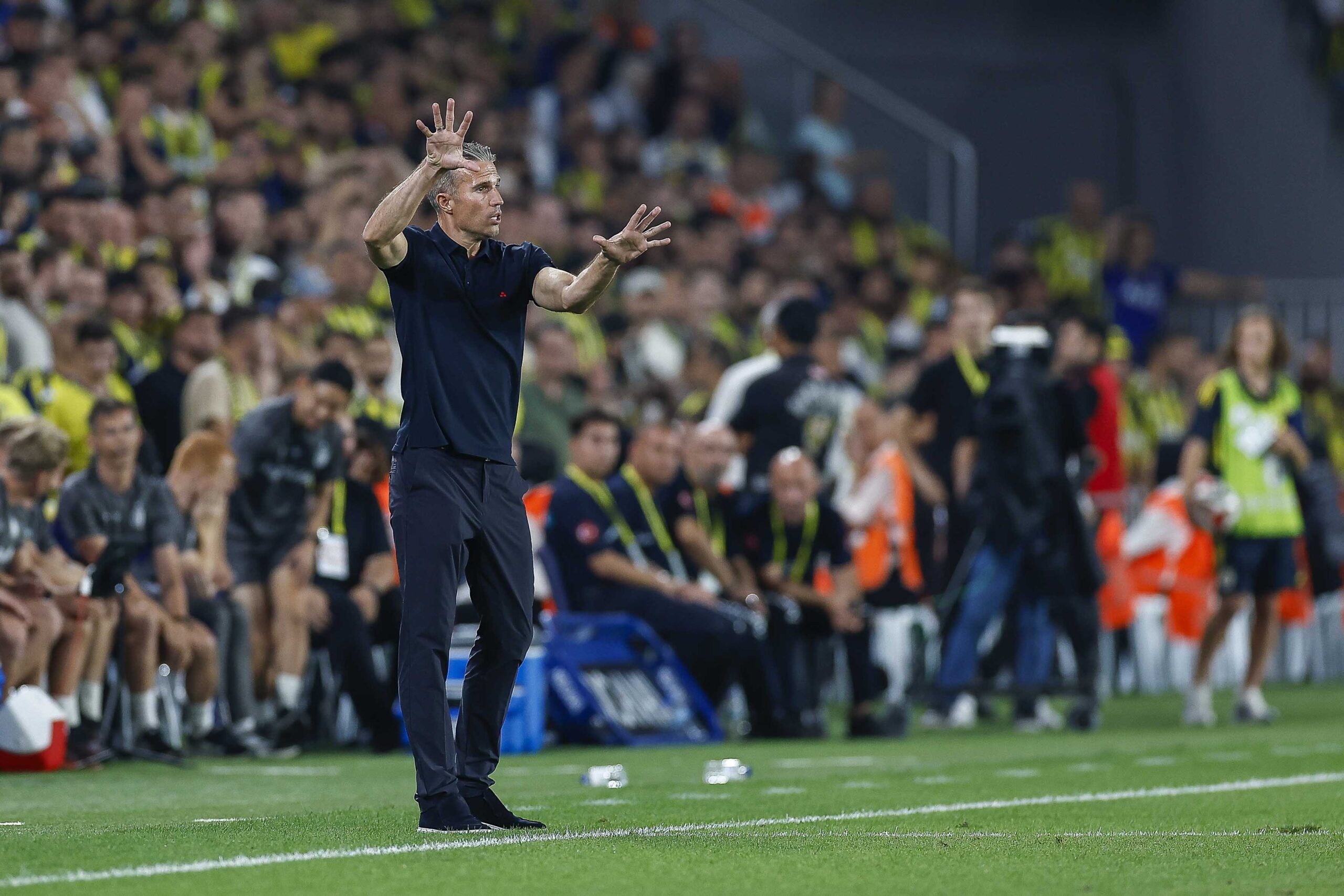 Robin van Persie: Fenerbahçe’ye başarılar diliyorum Robin van Persie: Fenerbahçe’ye başarılar diliyorum