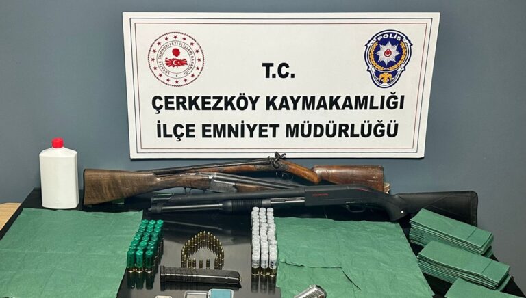 Tekirdağ’da ruhsatsız silah ve uyuşturucu operasyonu Tekirdağ’da ruhsatsız silah ve uyuşturucu operasyonu