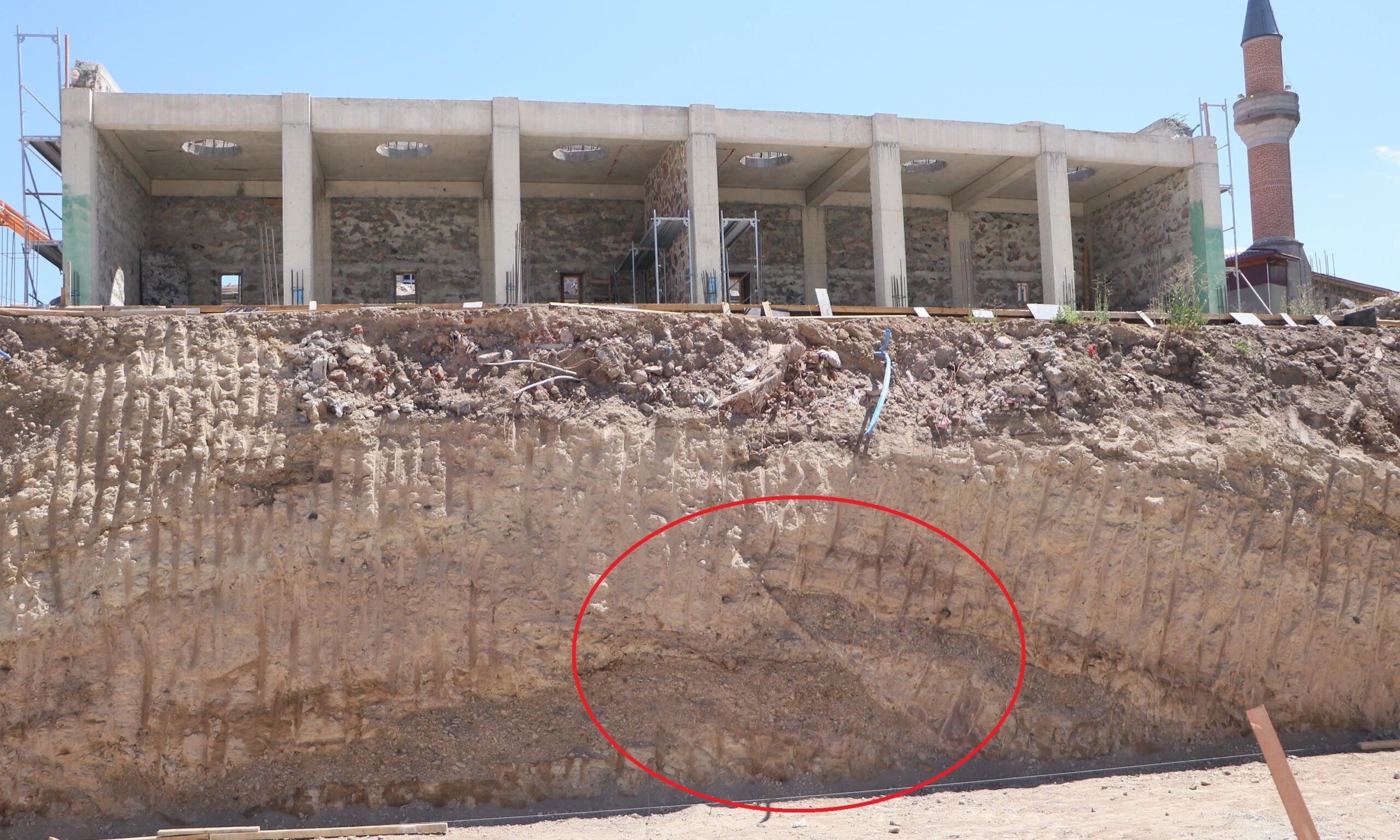 Temel kazısında ortaya çıktı büyük şaşkınlık yarattı! Erzurum’un fay hatları görüldü Temel kazısında ortaya çıktı büyük şaşkınlık yarattı! Erzurum’un fay hatları görüldü