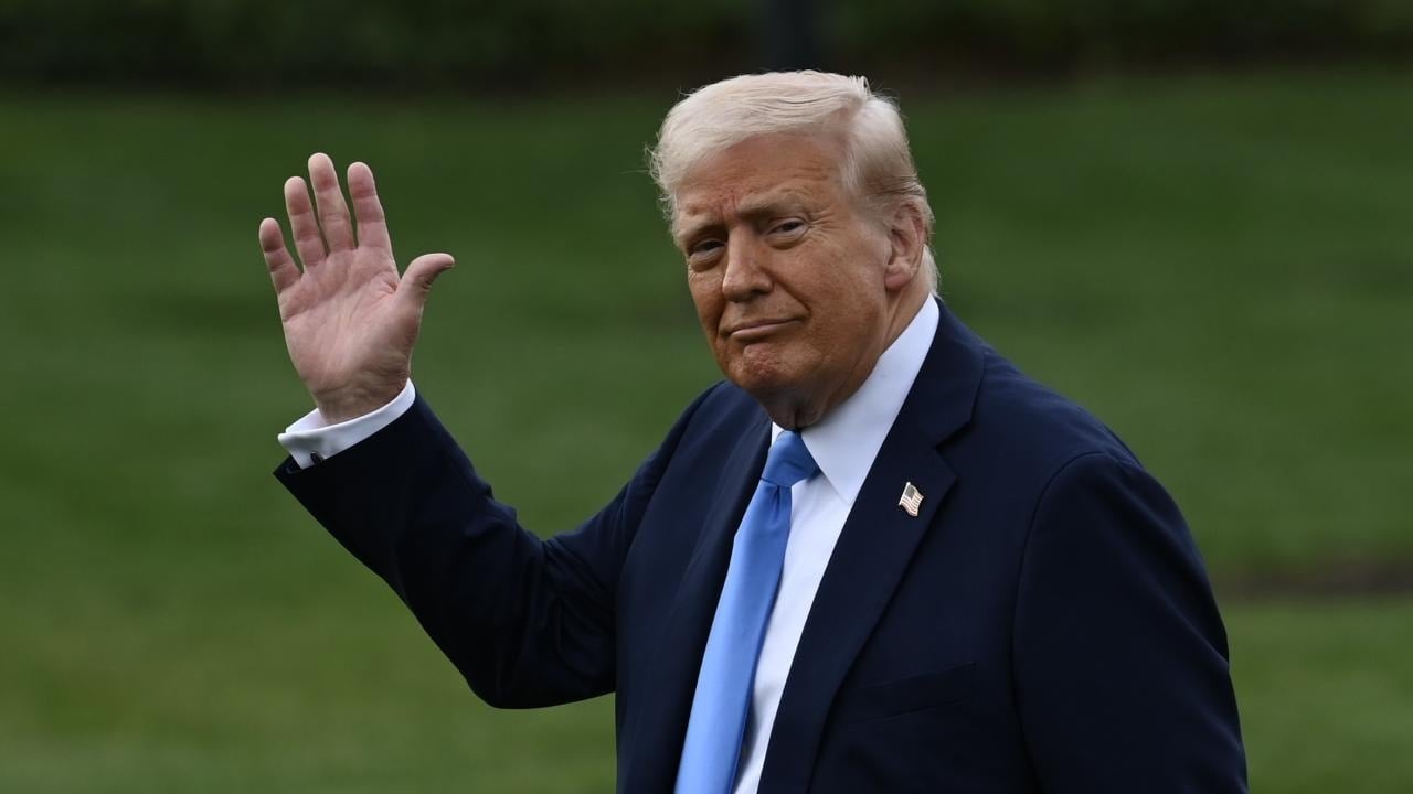Trump gece yarısı oldu diye duyurdu: Milyarlarca dolar ABD’ye akıyor Trump gece yarısı oldu diye duyurdu: Milyarlarca dolar ABD’ye akıyor