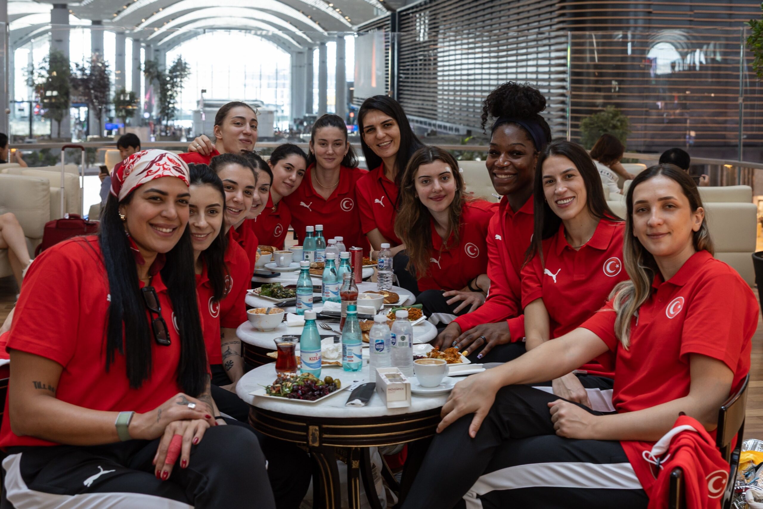 Türkiye, kadın basketbolunda basamak yükseldi Türkiye, kadın basketbolunda basamak yükseldi