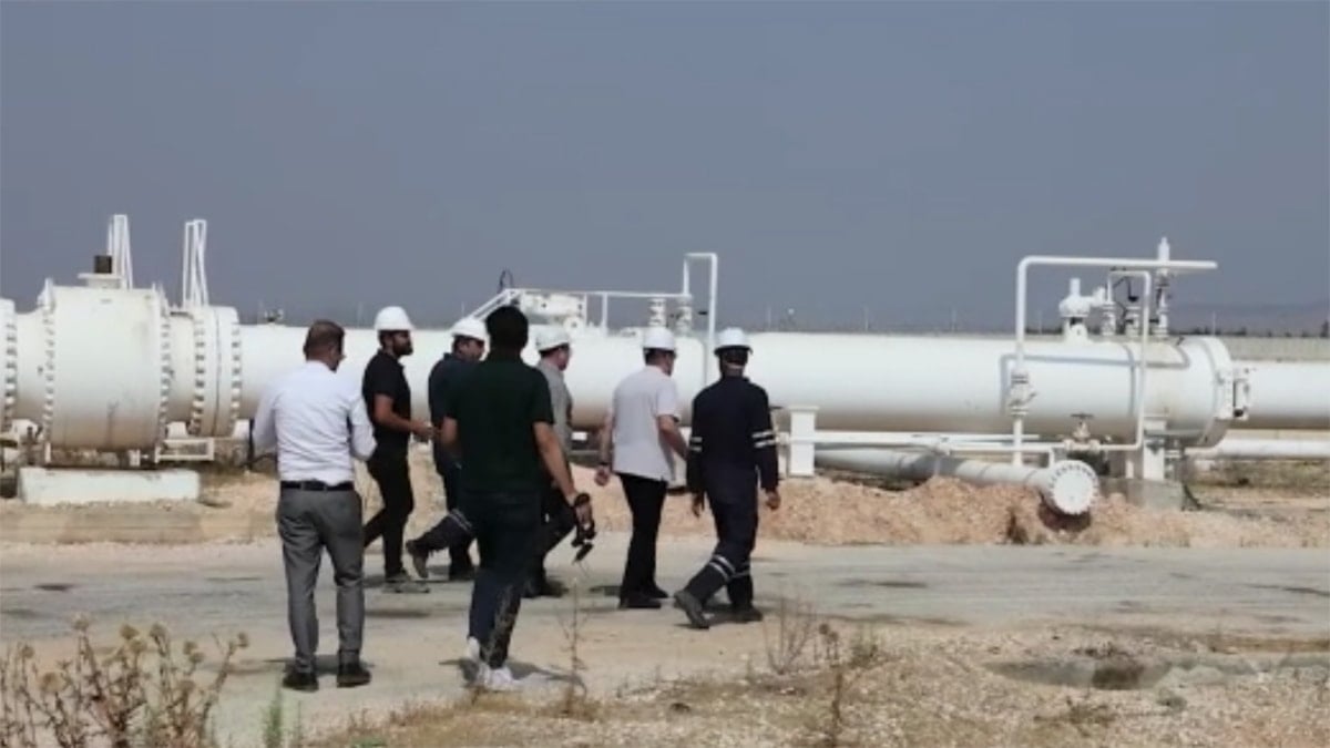 Türkiye’den gaz akışı başladı: Suriye’de 5 milyon haneye elektrik verilecek Türkiye’den gaz akışı başladı: Suriye’de 5 milyon haneye elektrik verilecek
