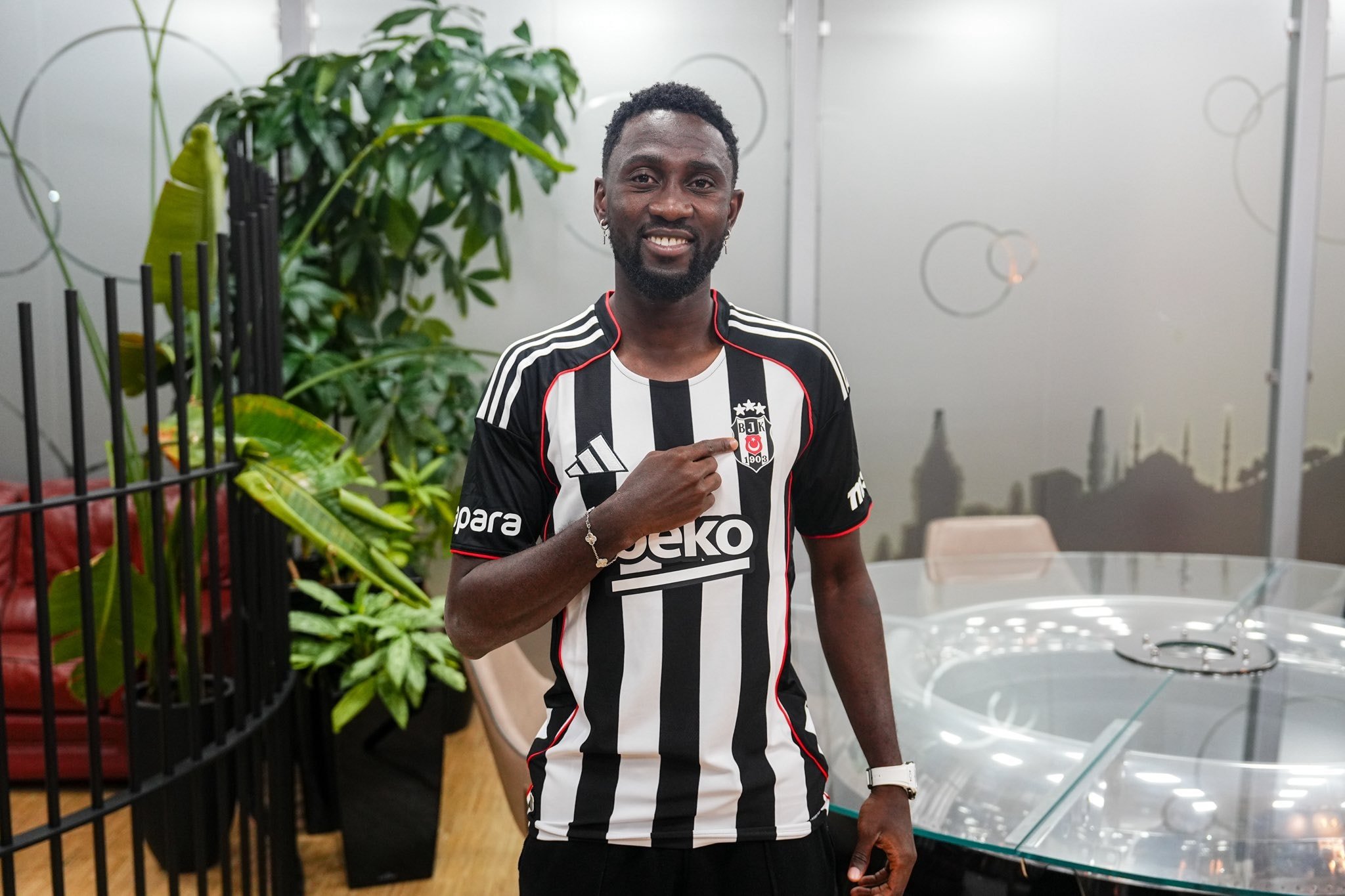 Wilfred Ndidi: ‘Beşiktaş beni heyecanlandırdı’ Wilfred Ndidi: ‘Beşiktaş beni heyecanlandırdı’