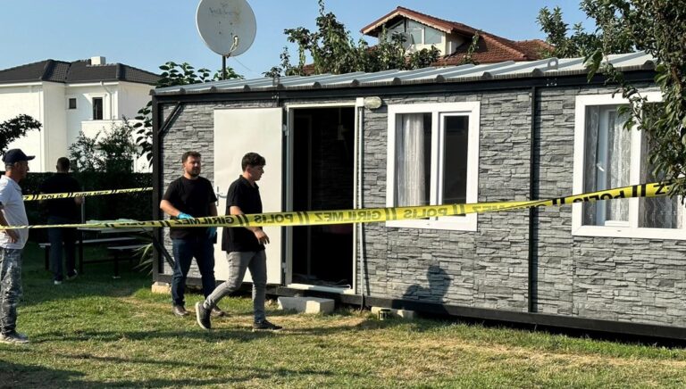 Yaşlı adam evinde başından vurulmuş halde bulundu Yaşlı adam evinde başından vurulmuş halde bulundu